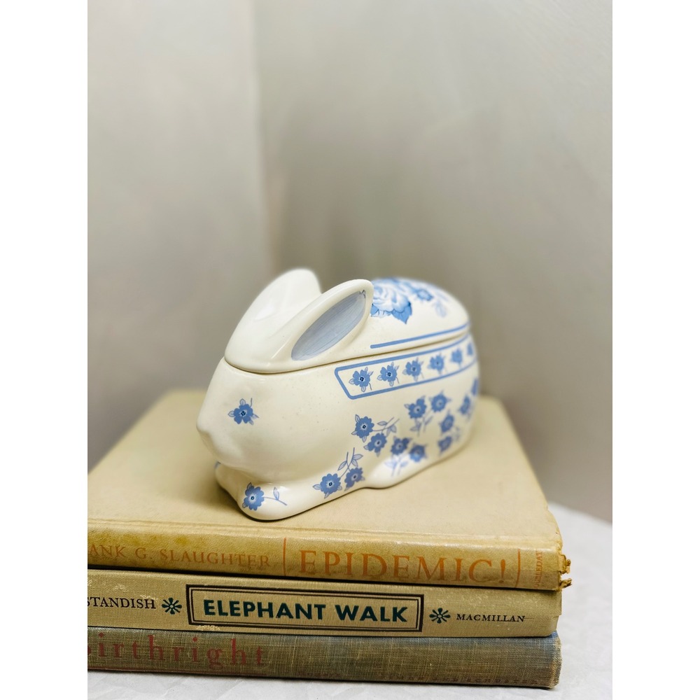 Vintage Crowning Touch Blue White Floral Ceramic Bunny Rabbit Trinket Box Japan